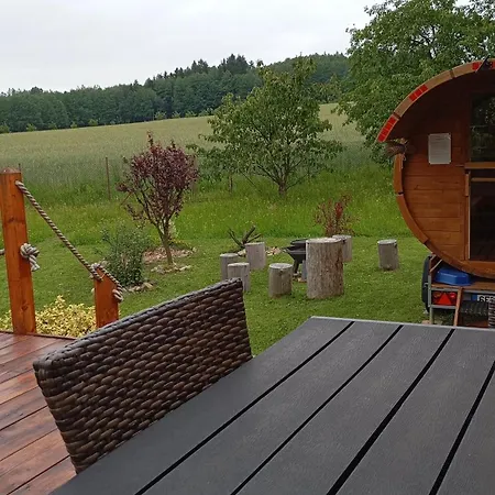 Semesterbostad Maringotka Na Hornim Konci *